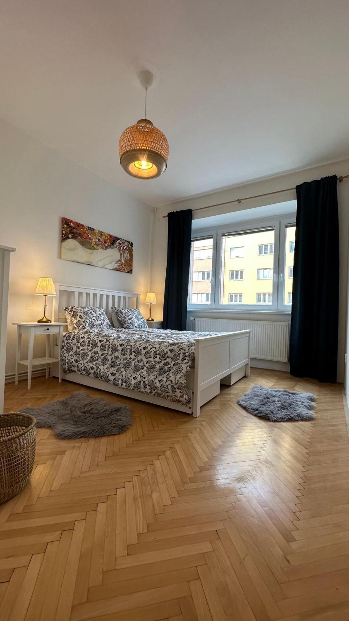 Apartman S Balkonem U Parku & 15 Minut Do Centra Brno Exterior foto