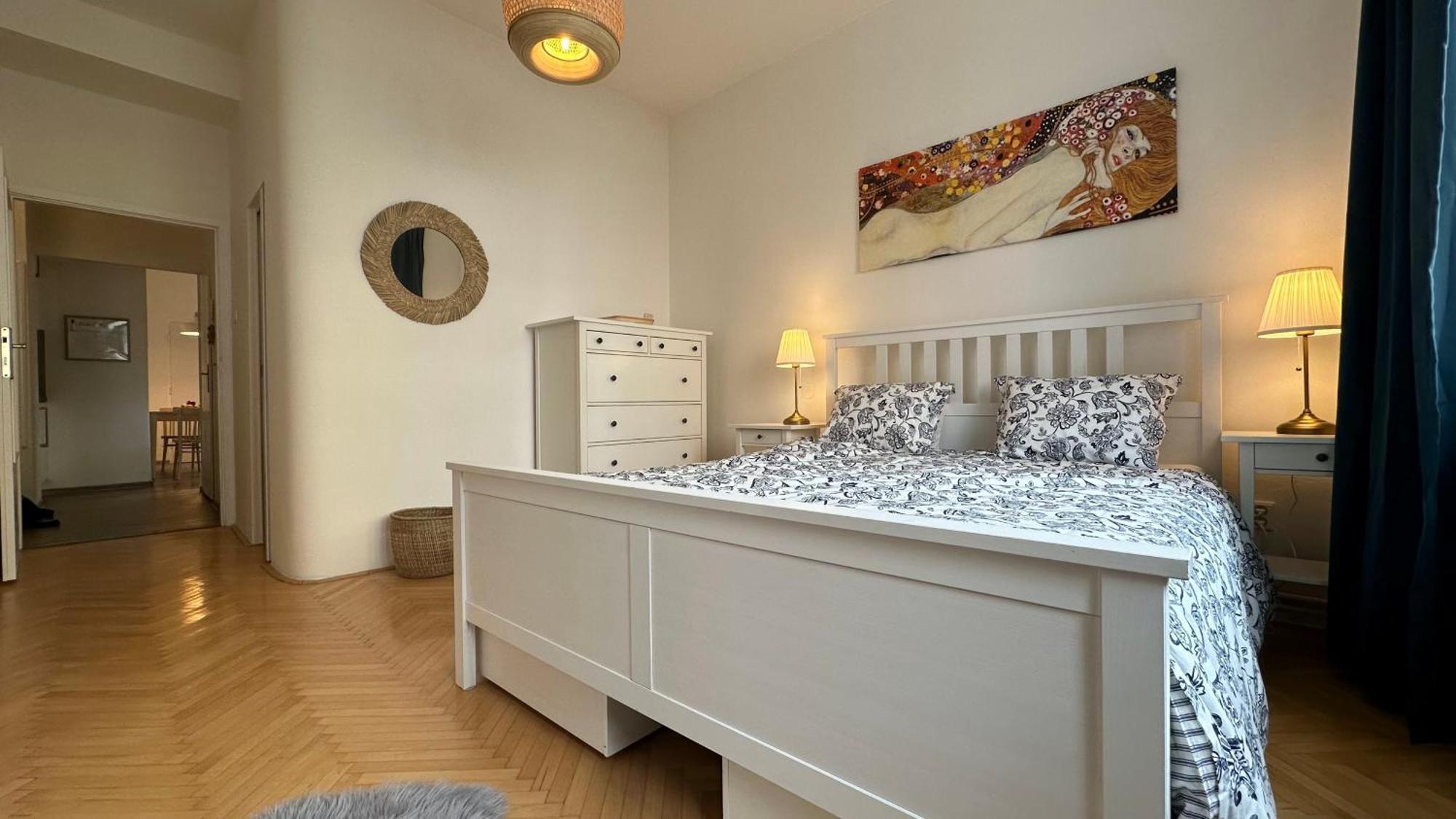 Apartman S Balkonem U Parku & 15 Minut Do Centra Brno Exterior foto